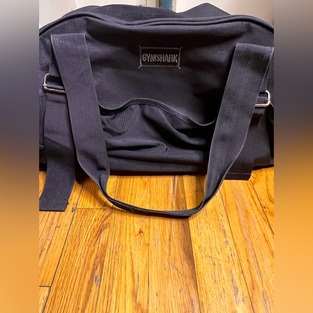 Gymshark Lifestyle/Duffle Gym Bag w/ Shoe Compartment - Picture 6 of 11